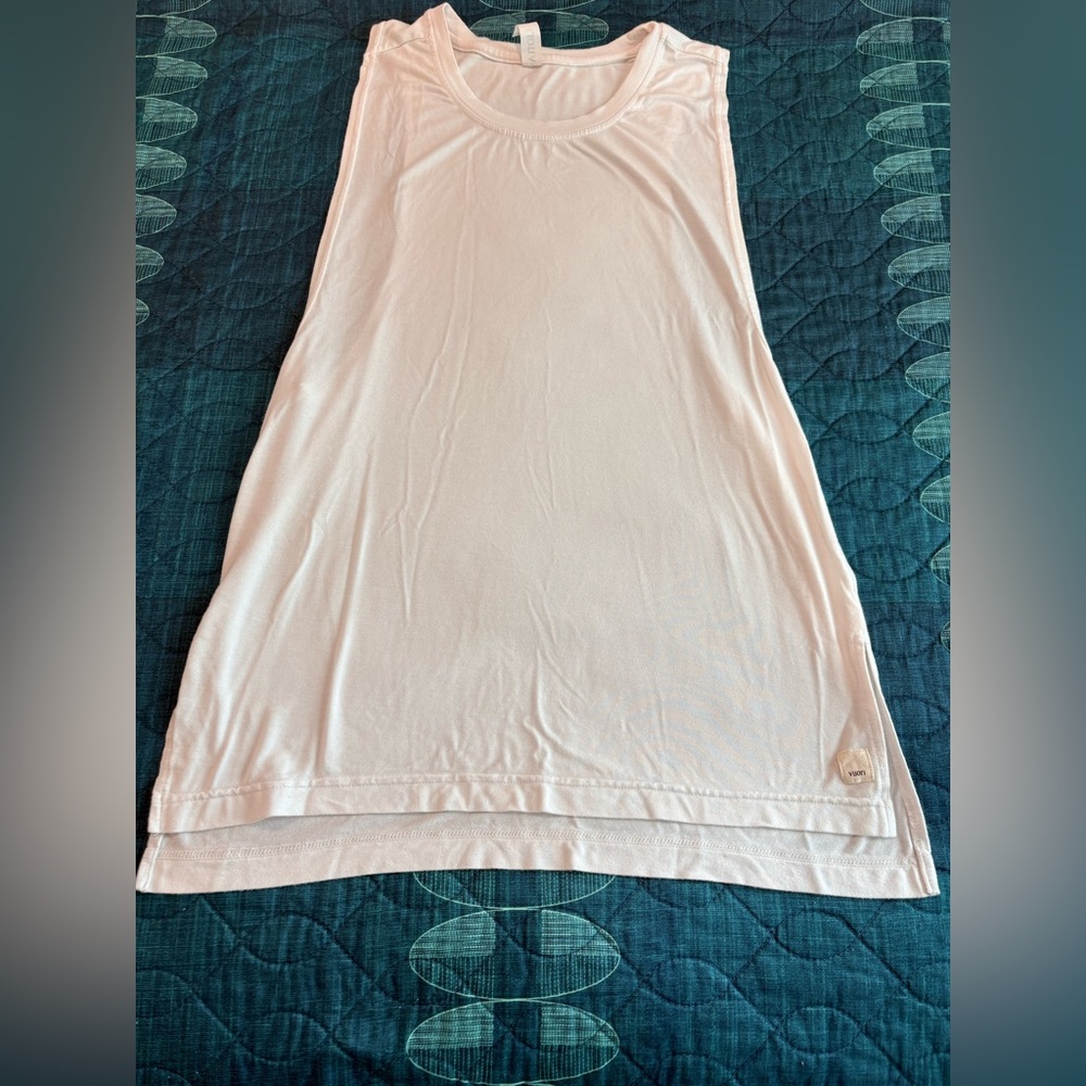Vuori Women's White Muscle Tee
